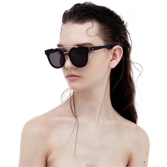 Sunglasses - Picture 1 of 9